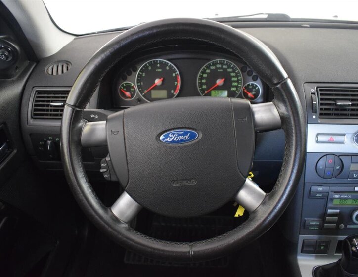 Ford Mondeo Kombi 1,8 l 92 kw