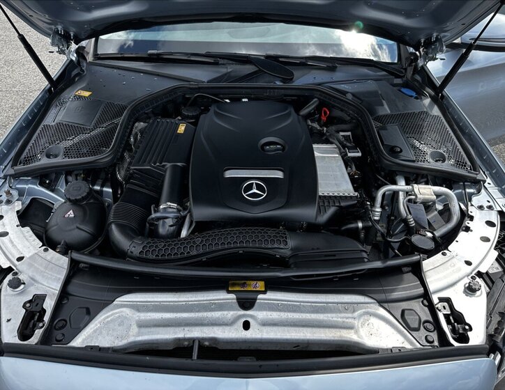 Mercedes-Benz Třídy C Sedan 1,6 l 115 kw