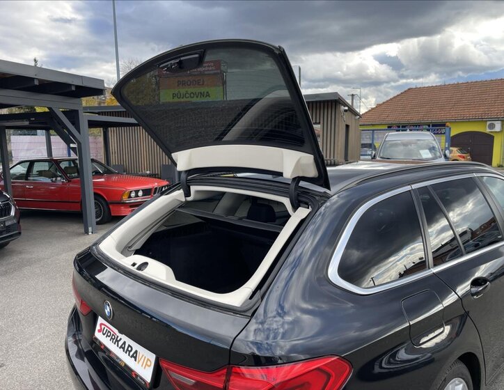 BMW Řada 5 Kombi 2,0 l 140 kw