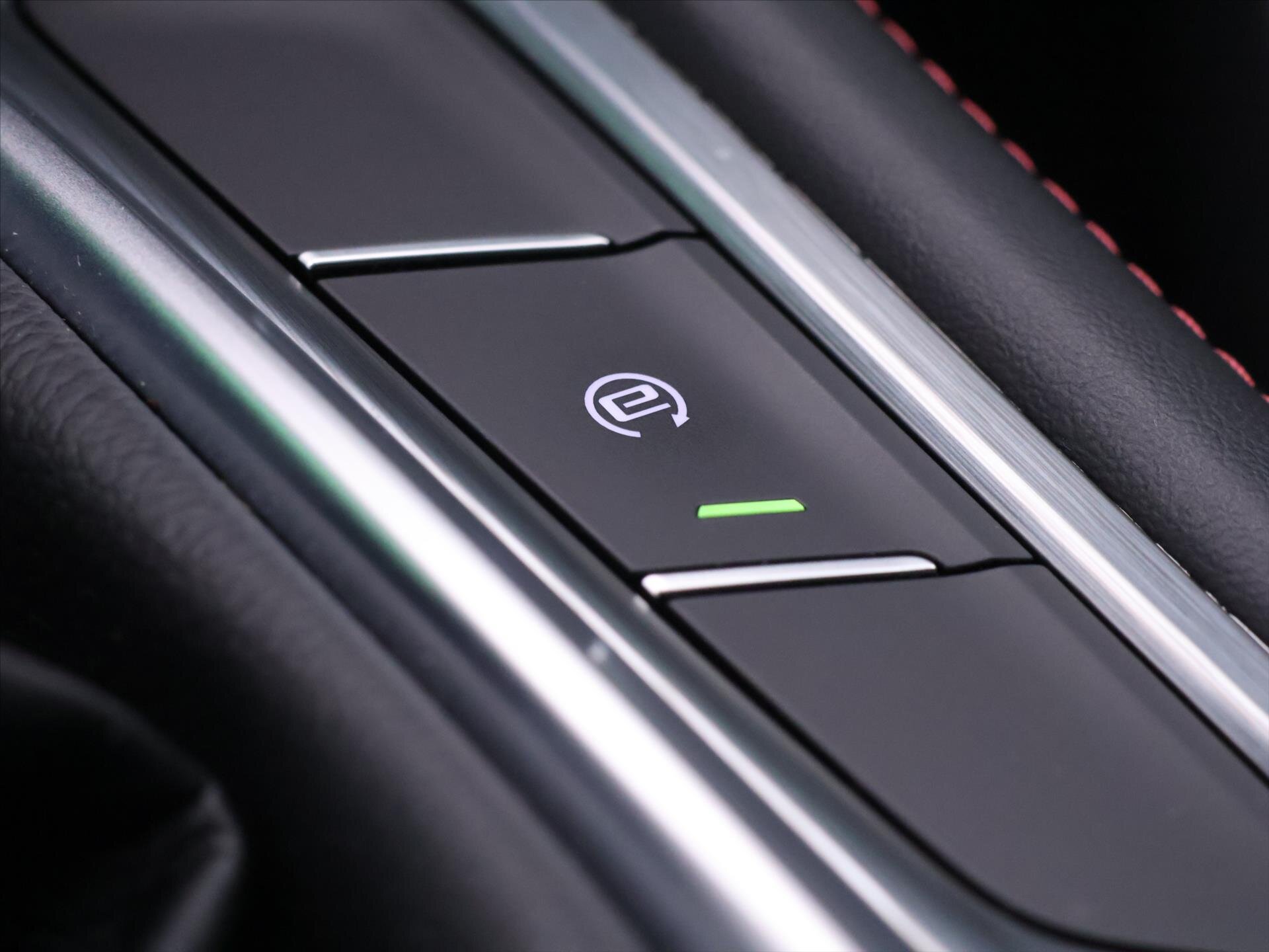 MG HS SUV / Terénní 1,5 l 119 kw