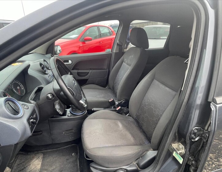 Ford Fiesta 9