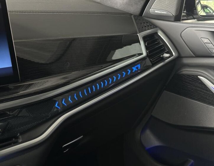 BMW X7 SUV 3,0 l 259 kw