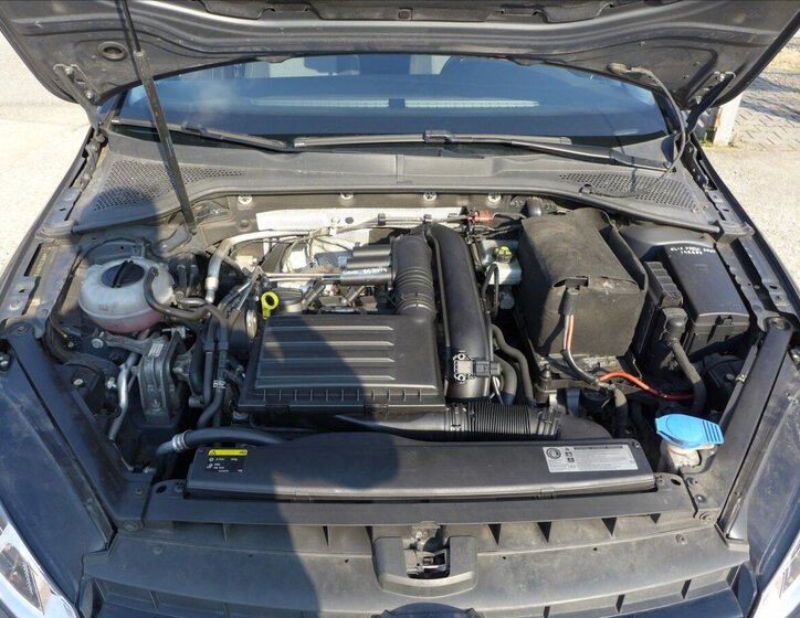 Volkswagen Golf Hatchback 1,2 l 63 kw