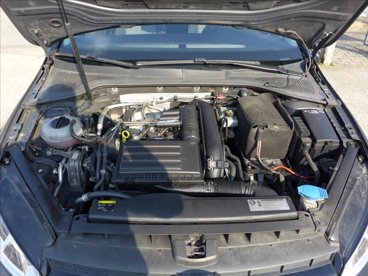 Volkswagen Golf Hatchback 1,2 l 63 kw