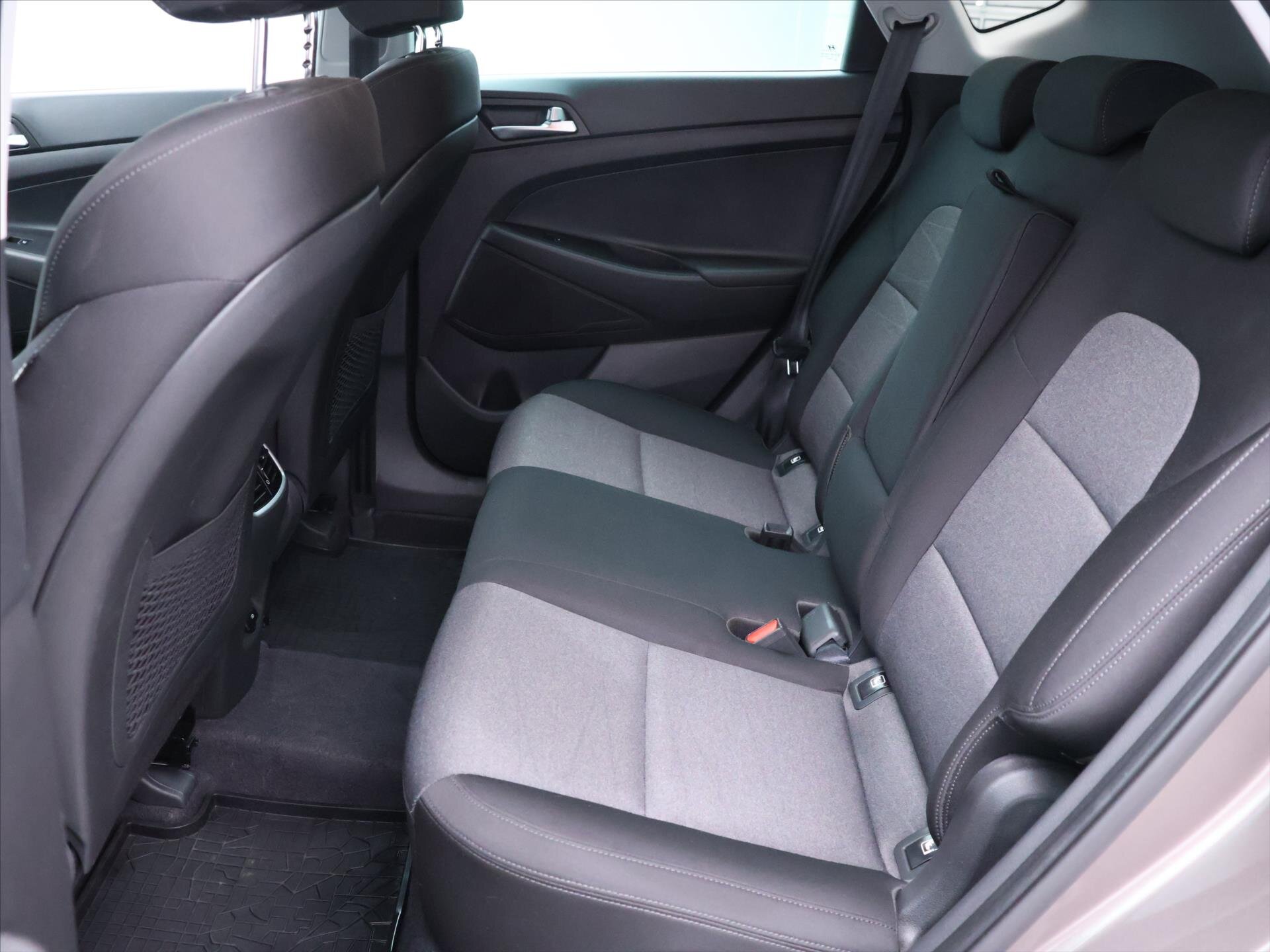 Hyundai Tucson SUV / Terénní 1,6 l 100 kw