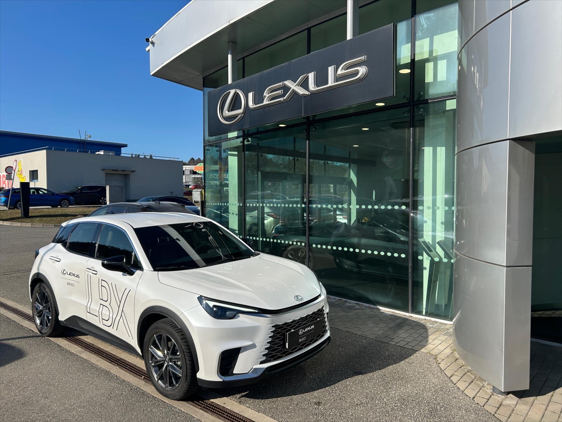 Lexus LBX Kombi 1,5 l 67 kw