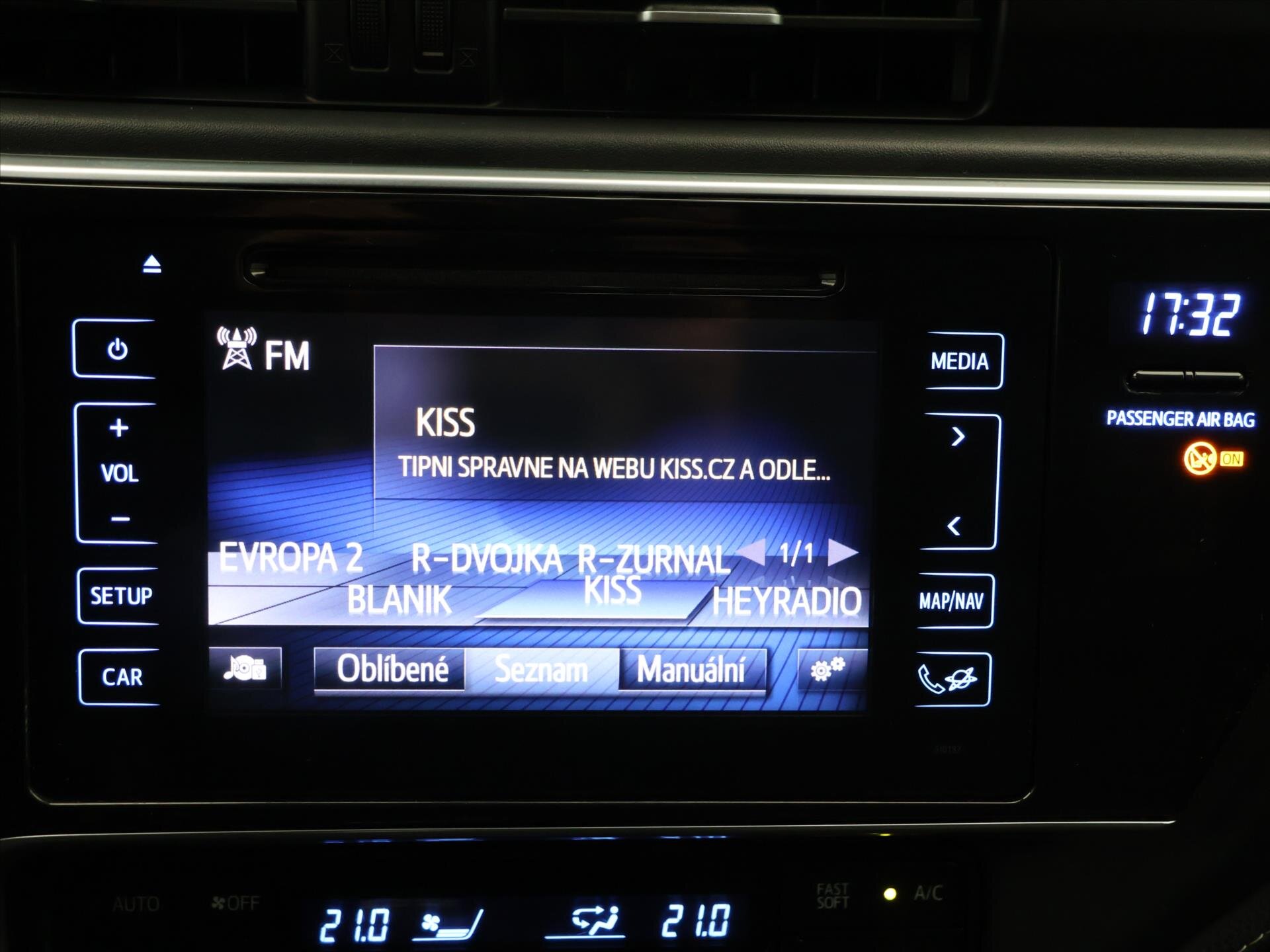 Toyota Corolla Sedan / Limuzína 1,6 l 97 kw