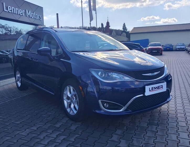 Chrysler Pacifica MPV 3,6 l 211 kw