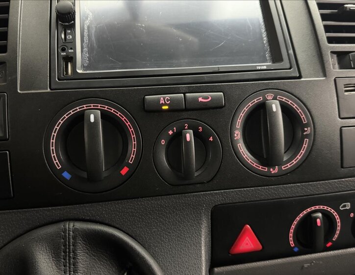 Volkswagen Transporter 13