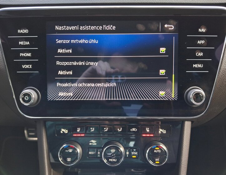 Škoda Superb Sedan / Limuzína 2,0 l 140 kw