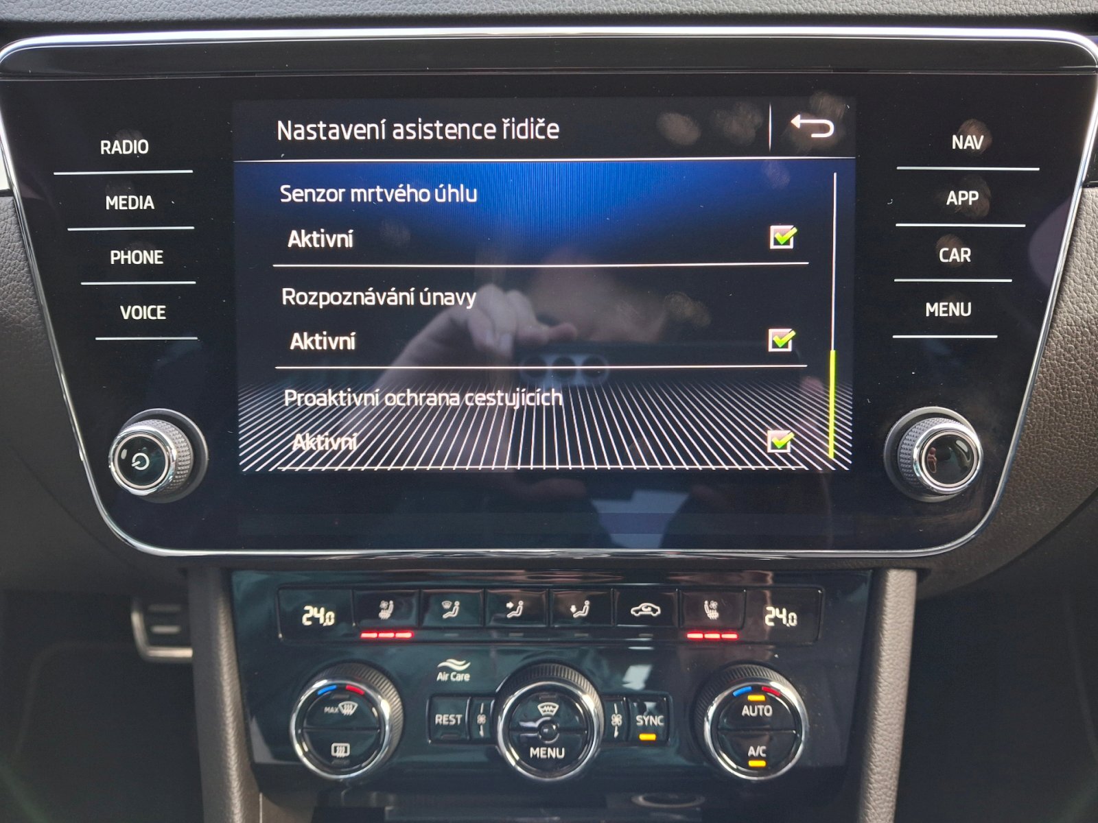 Škoda Superb Sedan / Limuzína 2,0 l 140 kw