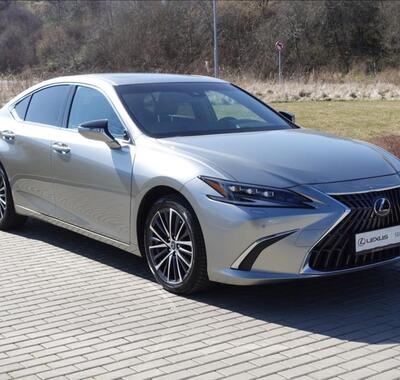 Lexus ES 300h 4