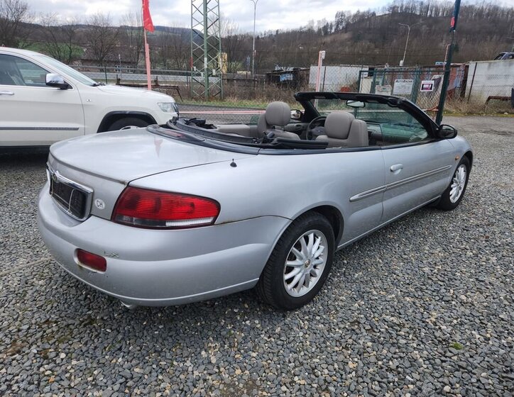 Chrysler Sebring Kabriolet 2,7 l 149 kw