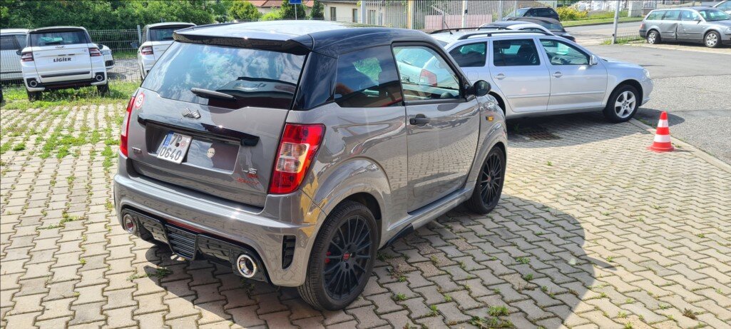 Ligier JS 50 L Hatchback 478,0 6 kw