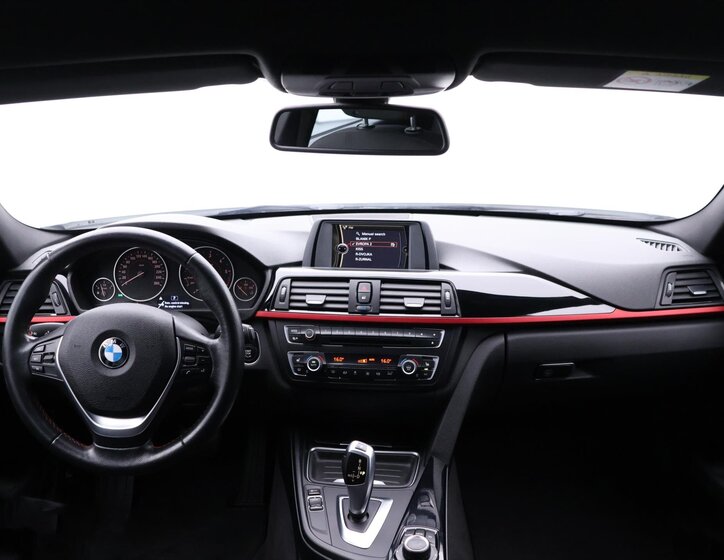 BMW Řada 3 28