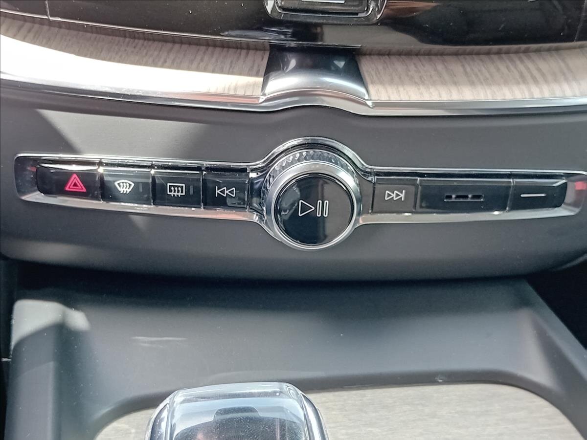 Volvo XC60 SUV / Terénní 2,0 l 173 kw