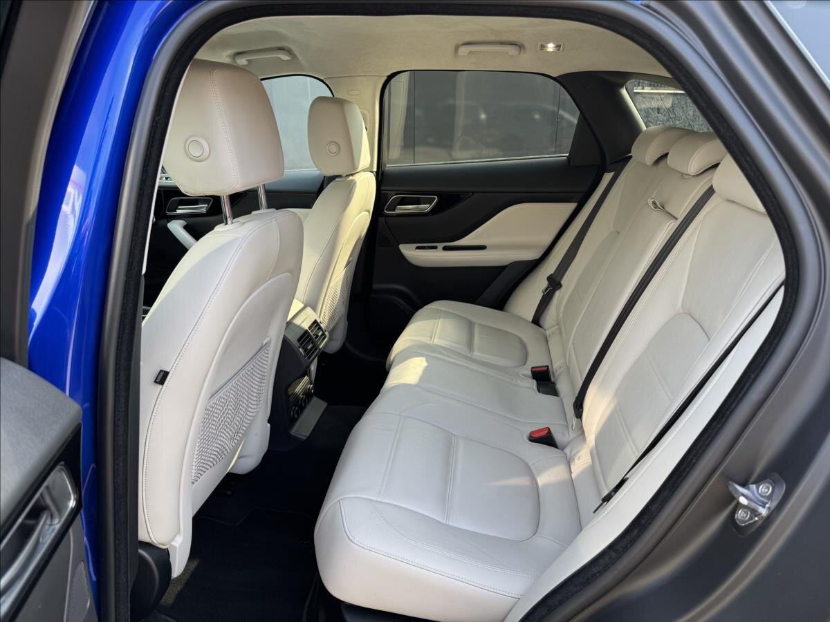 Jaguar F-Pace SUV / Terénní 2,0 l 132 kw