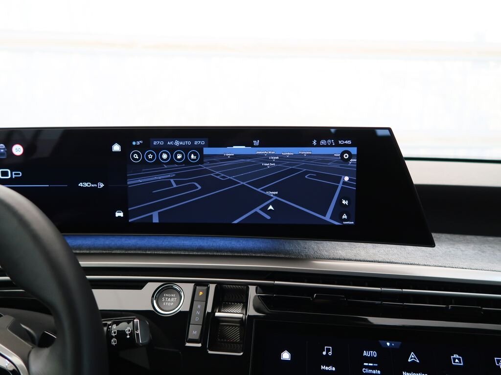 Peugeot 5008 SUV 1,2 l 100 kw