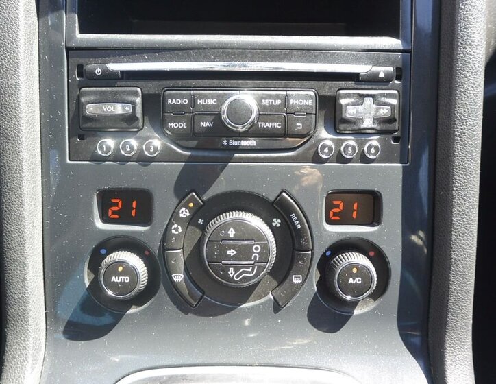 Peugeot 5008 MPV 1,6 l 88 kw