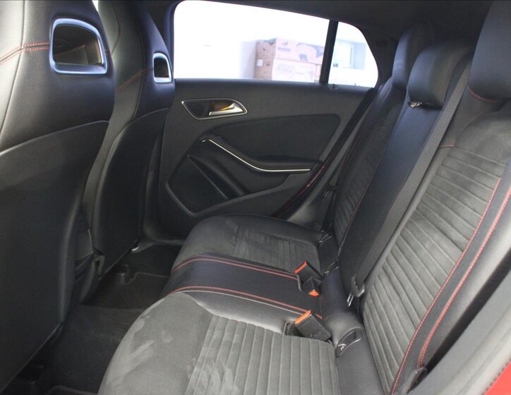 Mercedes-Benz CLA 14