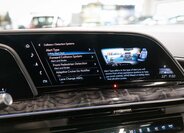 Cadillac Escalade 32