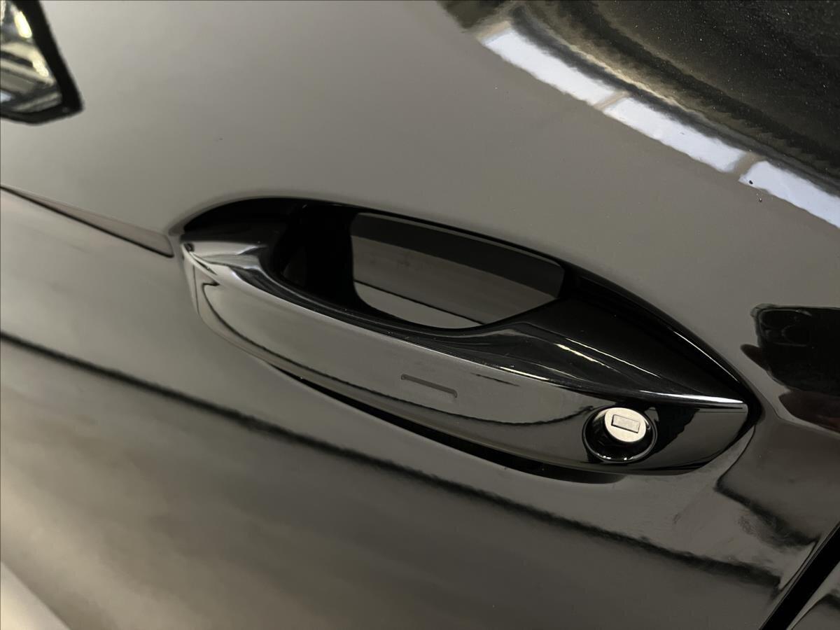 Škoda Superb Liftback 2,0 l 110 kw