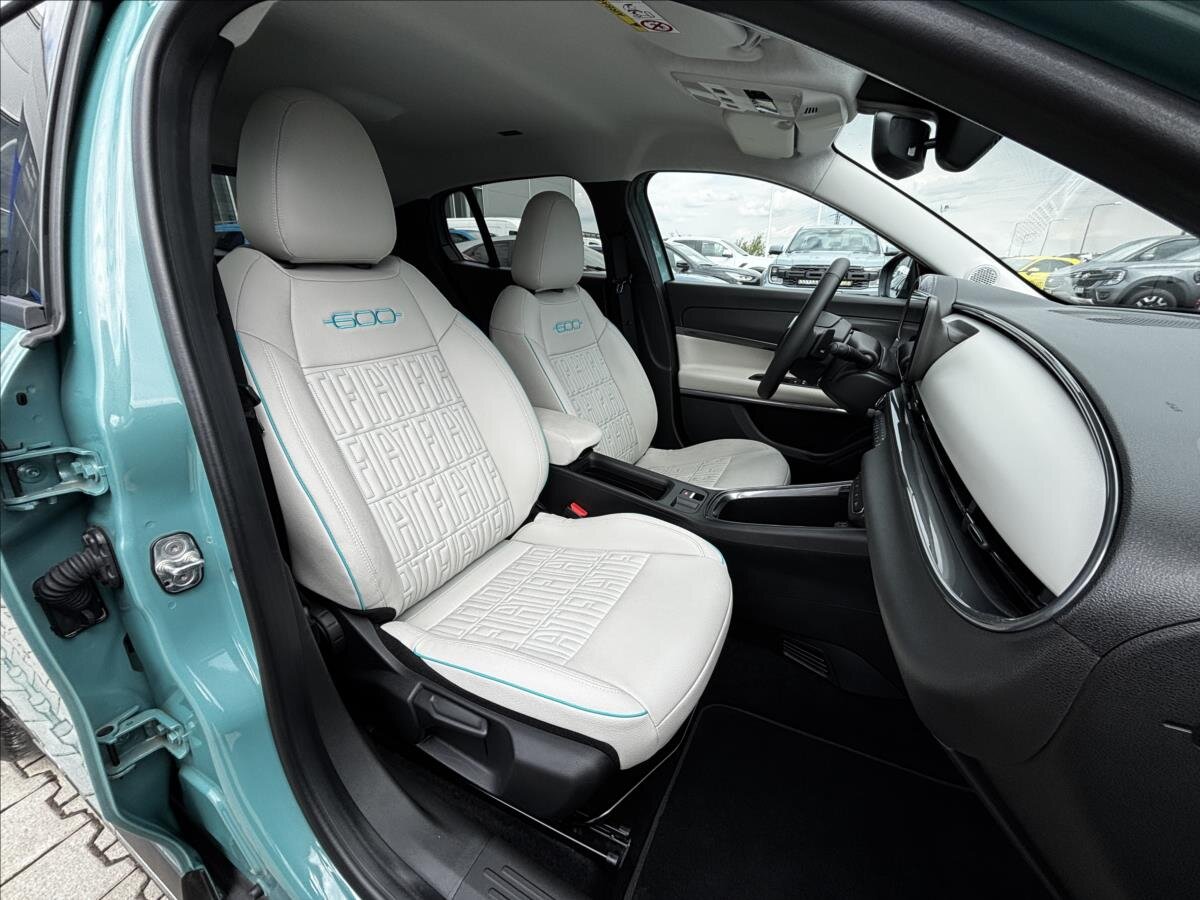 Fiat 600 SUV / Terénní 1,2 l 100 kw