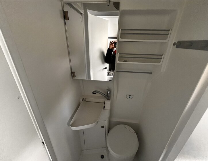 Volkswagen Grand California 16