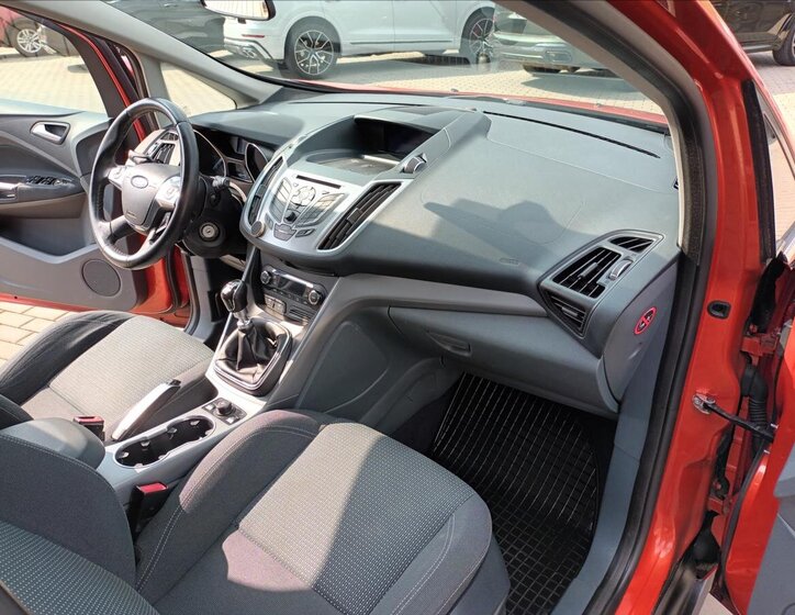 Ford Grand C-MAX MPV 2,0 l 103 kw