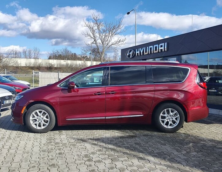 Chrysler Pacifica MPV 3,6 l 214 kw