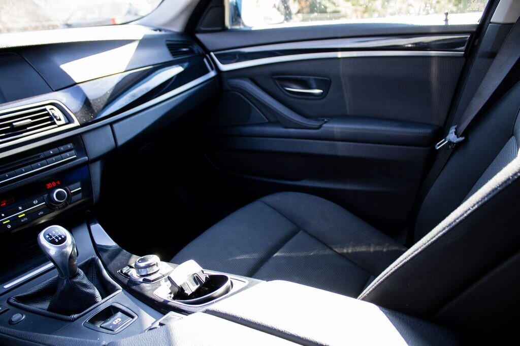 BMW Řada 5 Sedan / Limuzína 2,0 l 120 kw