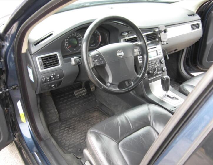 Volvo XC70 13