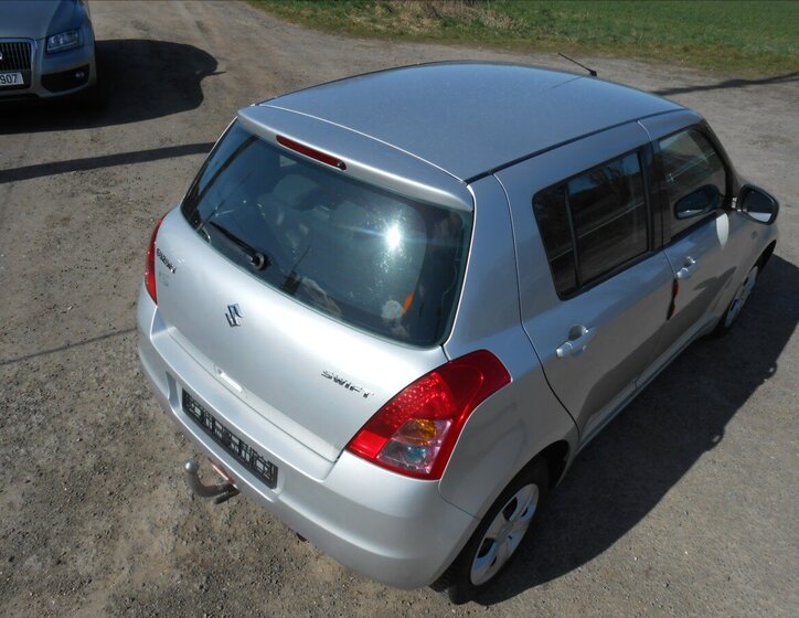 Suzuki Swift Hatchback 1,3 l 67 kw