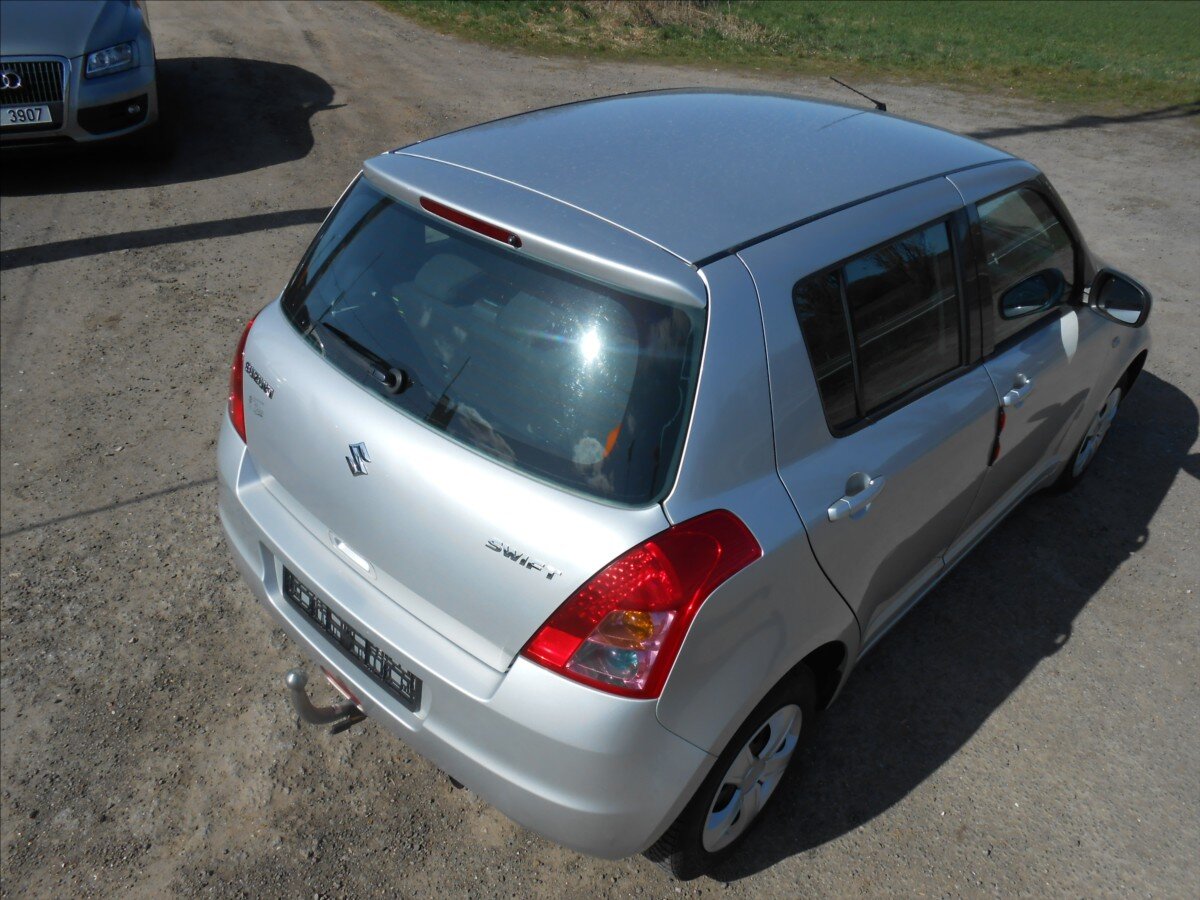Suzuki Swift Hatchback 1,3 l 67 kw