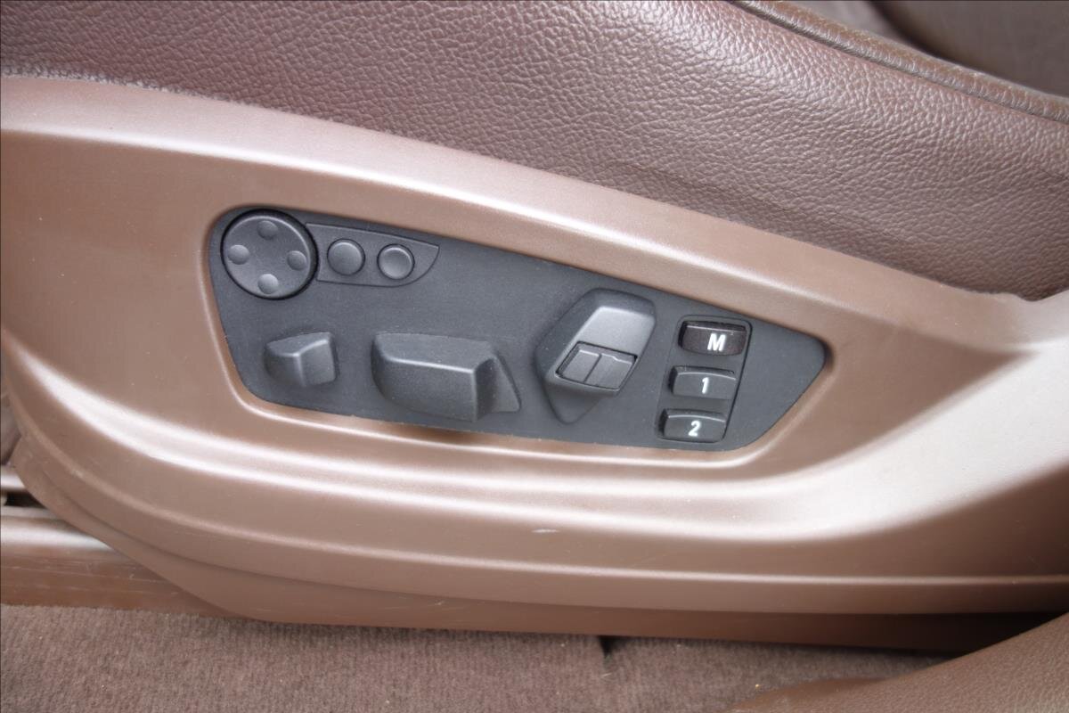 BMW X5 SUV 3,0 l 225 kw