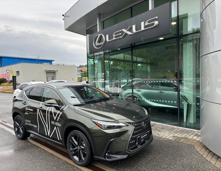 Lexus NX 450h+ SUV / Terénní 2,5 l 220 kw