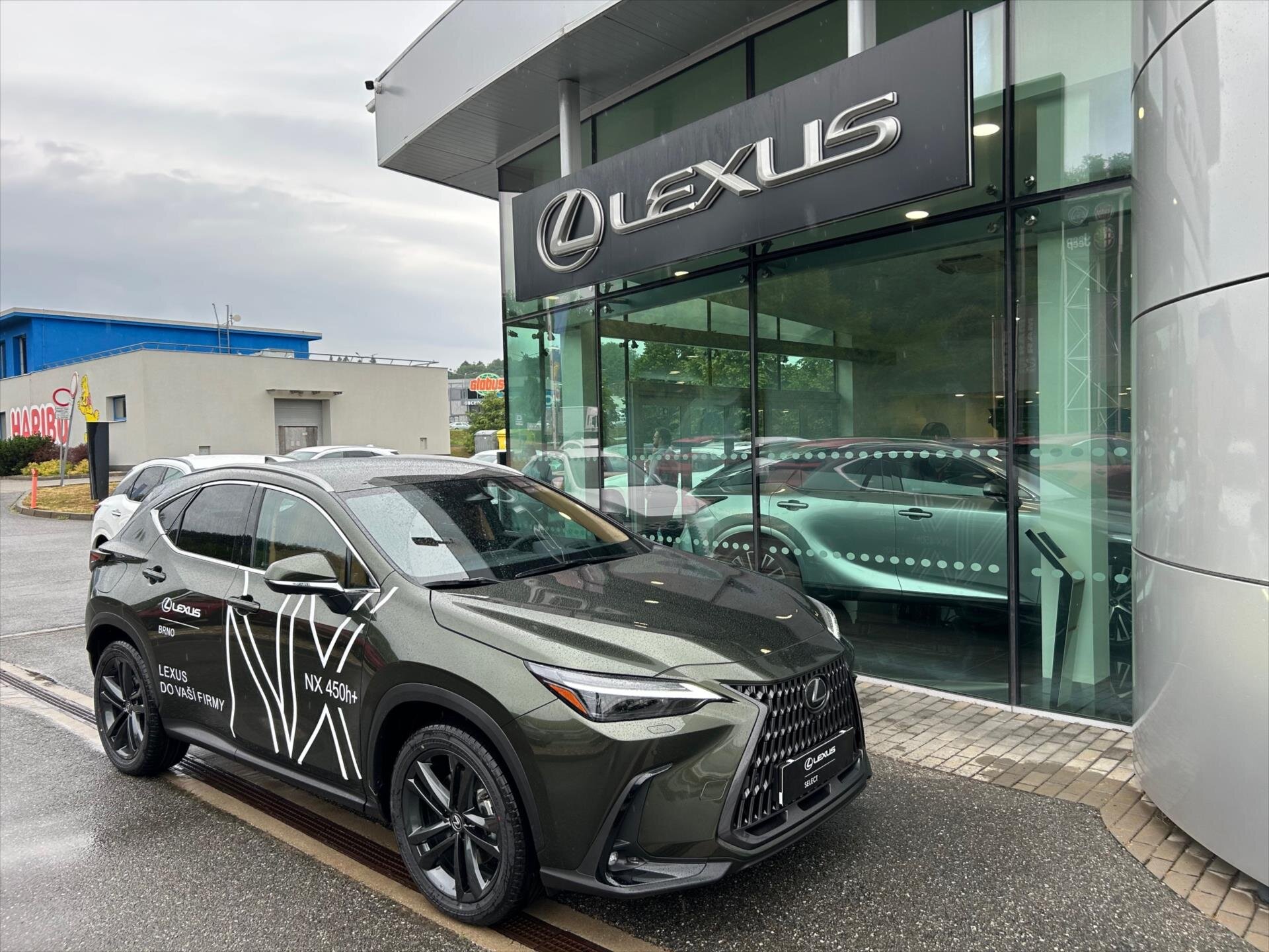 Lexus NX 450h+ SUV / Terénní 2,5 l 220 kw