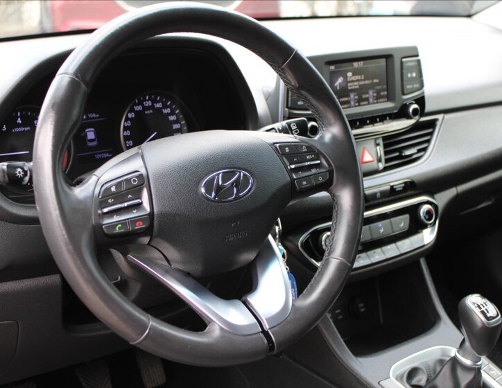 Hyundai i30 Kombi 998,0 88 kw