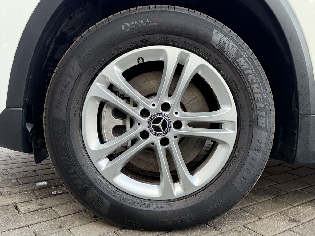 Mercedes-Benz GLA SUV / Terénní 2,0 l 140 kw