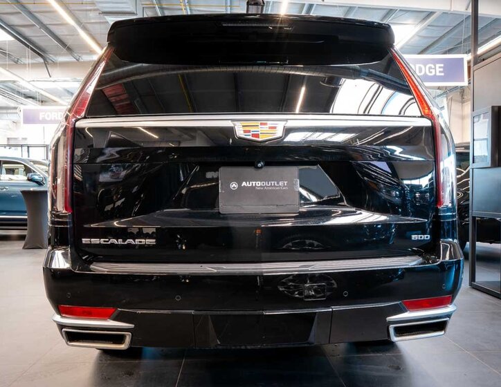 Cadillac Escalade SUV / Terénní 6,2 l 313 kw