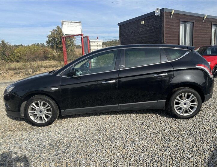 Lancia Delta Hatchback 1,4 l 88 kw