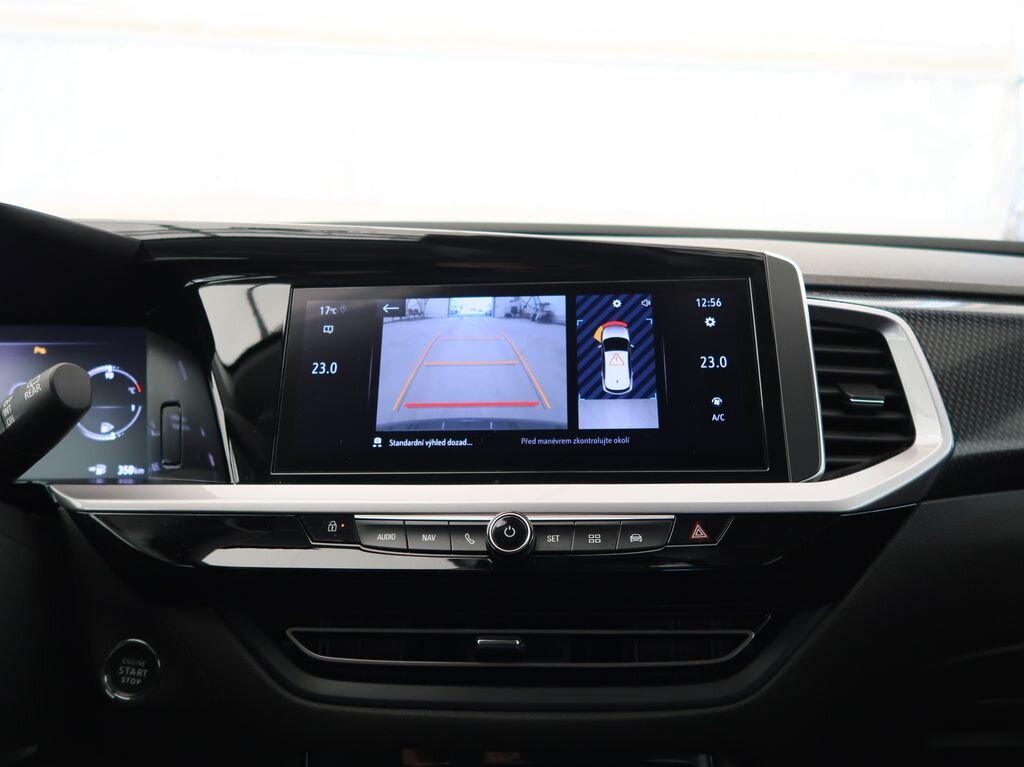 Opel Grandland SUV 1,2 l 96 kw