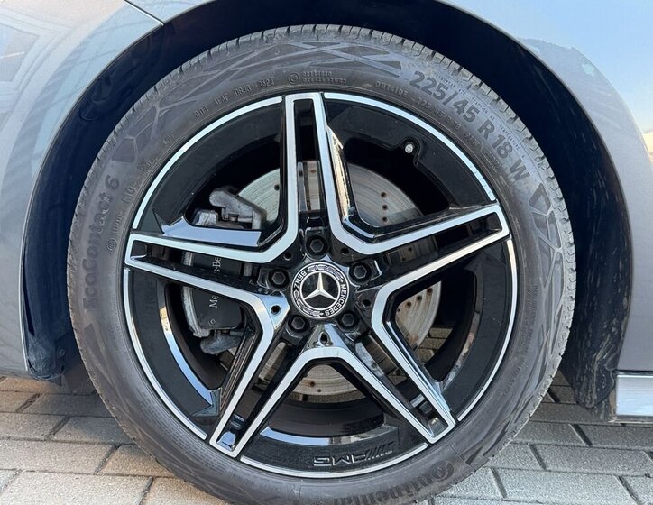 Mercedes-Benz CLA Sedan / Limuzína 2,0 l 110 kw