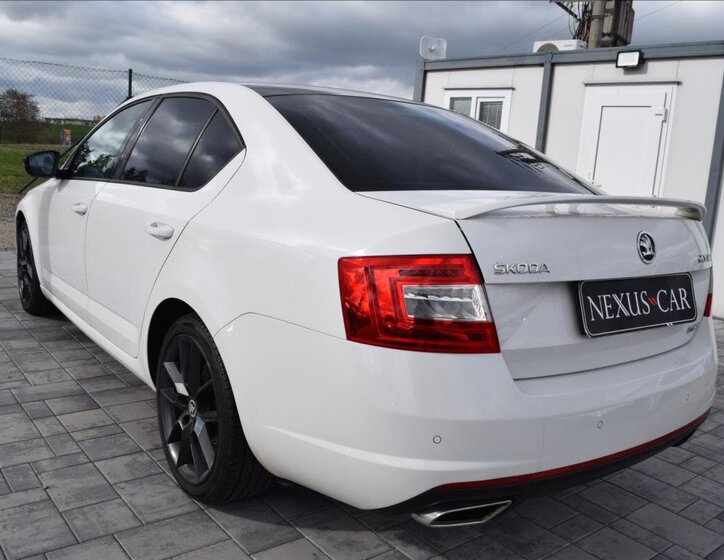 Škoda Octavia Sedan / Limuzína 2,0 l 135 kw