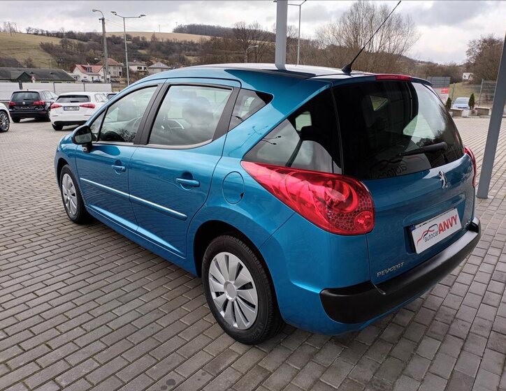 Peugeot 207 Kombi 1,4 l 54 kw