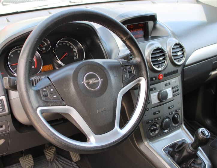 Opel Antara SUV / Terénní 2,0 l 110 kw