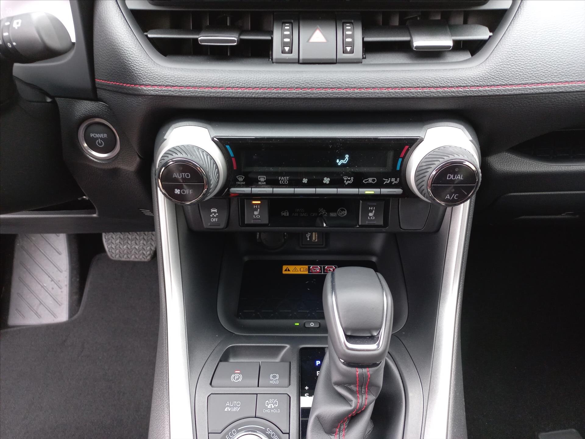 Toyota RAV4 SUV 2,5 l 136 kw