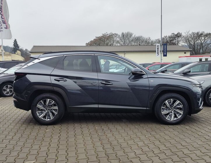 Hyundai Tucson SUV 1,6 l 110 kw