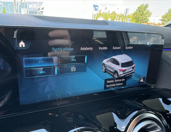 Mercedes-Benz GLA SUV / Terénní 2,0 l 165 kw