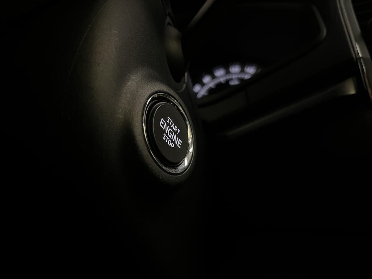 Škoda Karoq SUV 1,5 l 110 kw